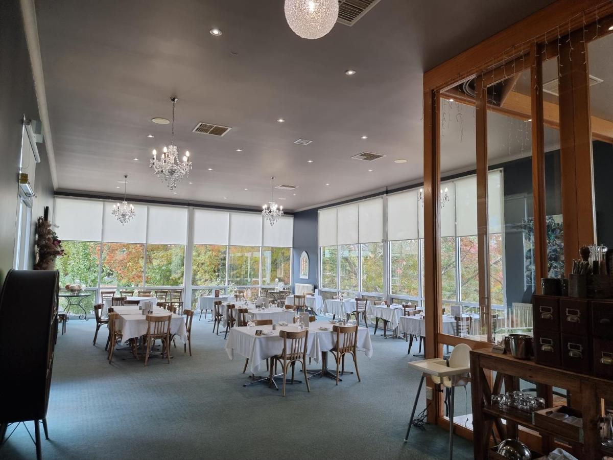 Tumbarumba Motel & Elms Restaurant Buitenkant foto