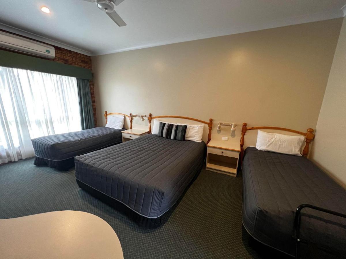 Tumbarumba Motel & Elms Restaurant Buitenkant foto