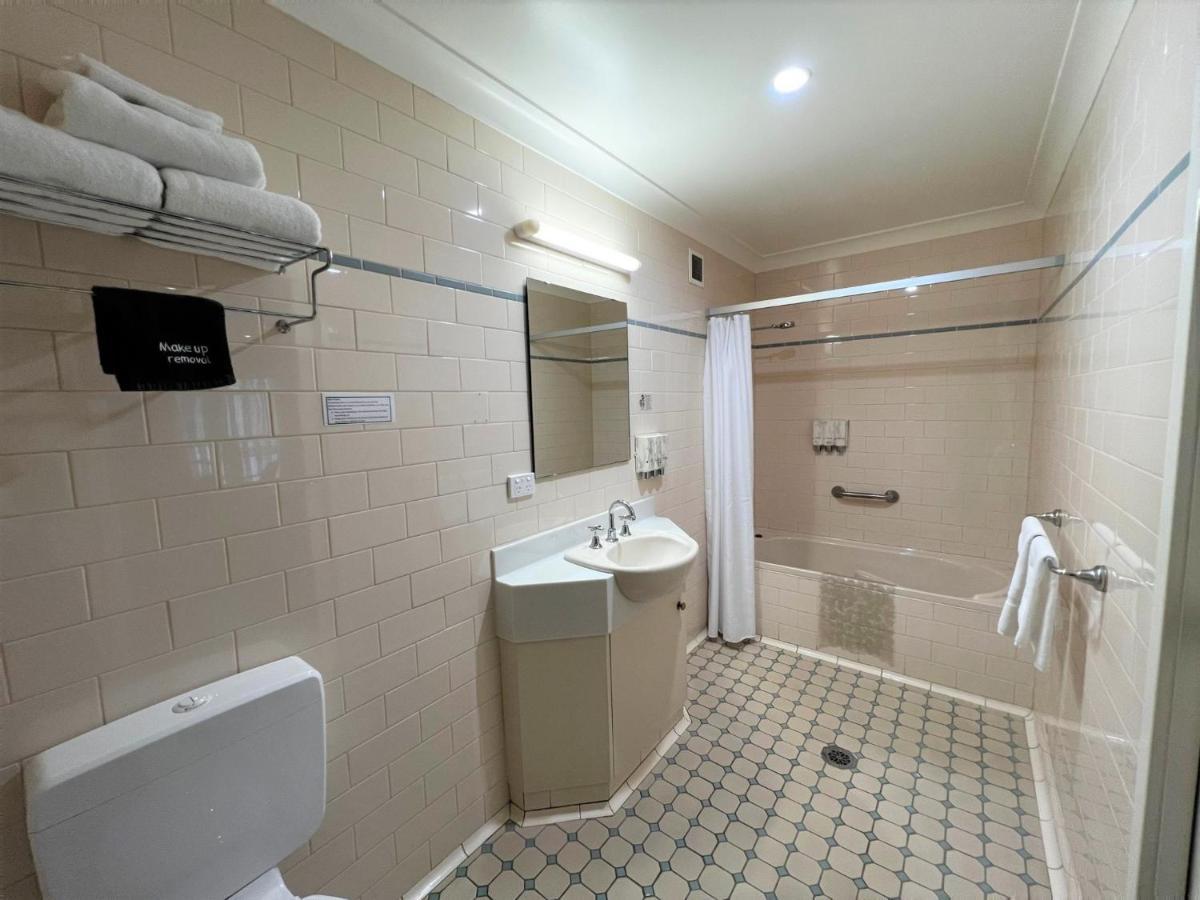 Tumbarumba Motel & Elms Restaurant Buitenkant foto