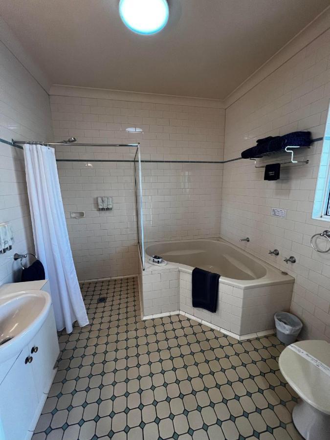 Tumbarumba Motel & Elms Restaurant Buitenkant foto