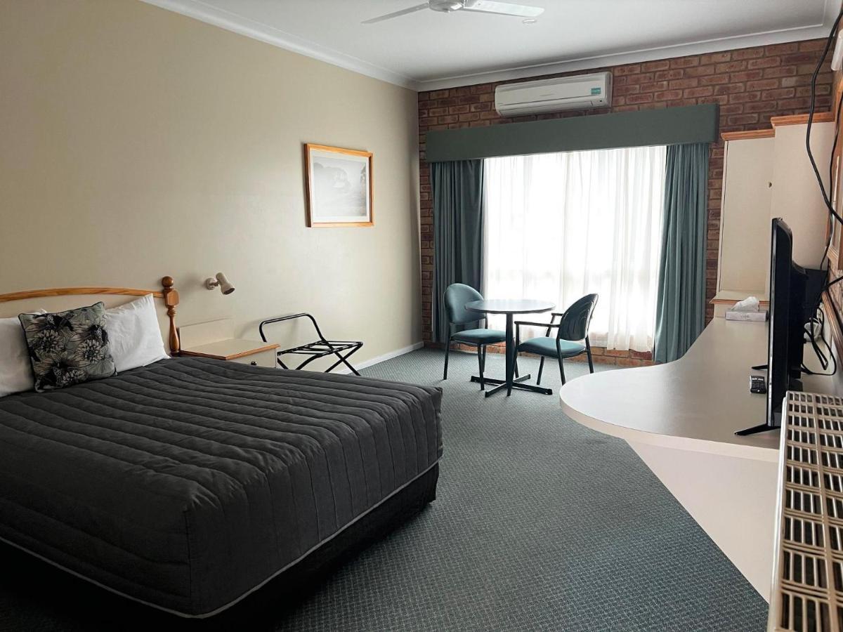 Tumbarumba Motel & Elms Restaurant Buitenkant foto