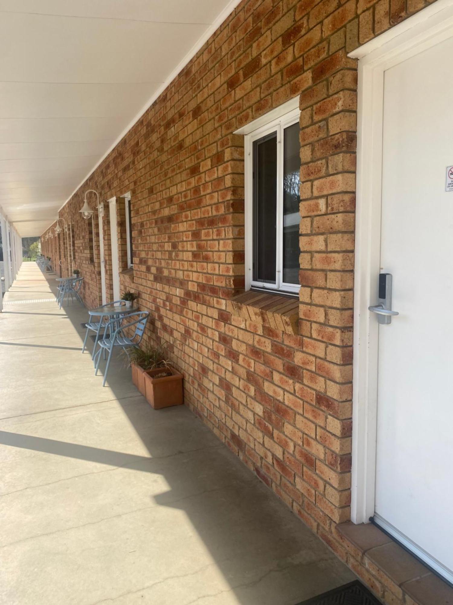 Tumbarumba Motel & Elms Restaurant Buitenkant foto