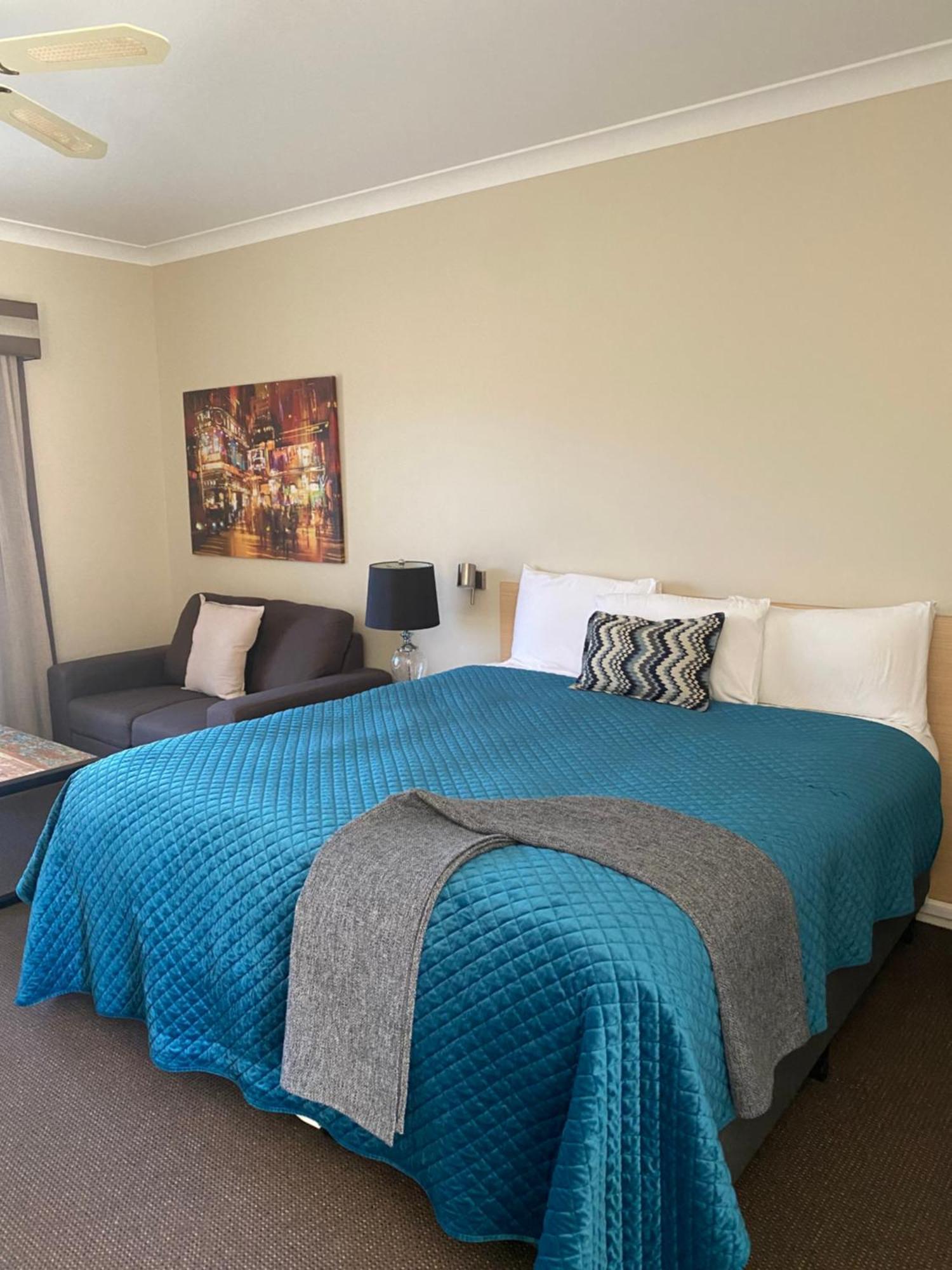 Tumbarumba Motel & Elms Restaurant Buitenkant foto