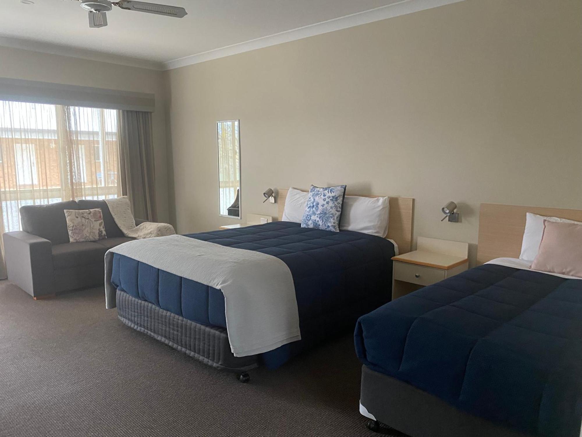 Tumbarumba Motel & Elms Restaurant Buitenkant foto